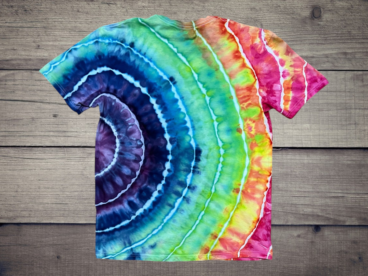 Prism Wave Rainbow Ice Dye Large