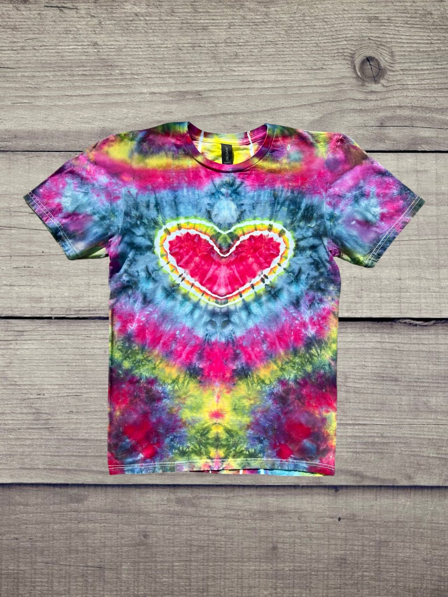 Retro Rainbow Heart Tee Small
